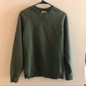 Green carhartt crewneck sweatshirt